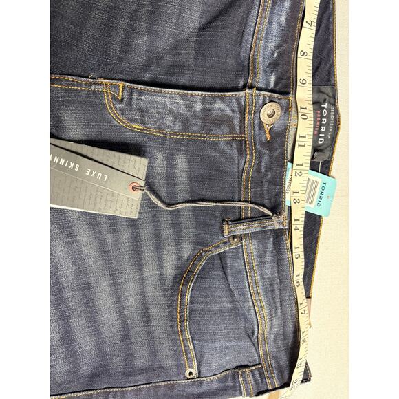 Torrid Luxe Skinny Jean Premium Stretch Denim Dark Wash Size 20R NWT - Picture 13 of 16